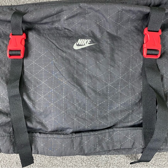 Vintage Nike TN Air Packable Windbreaker Jacket with hood Men’s Size Large - Picture 3 of 16